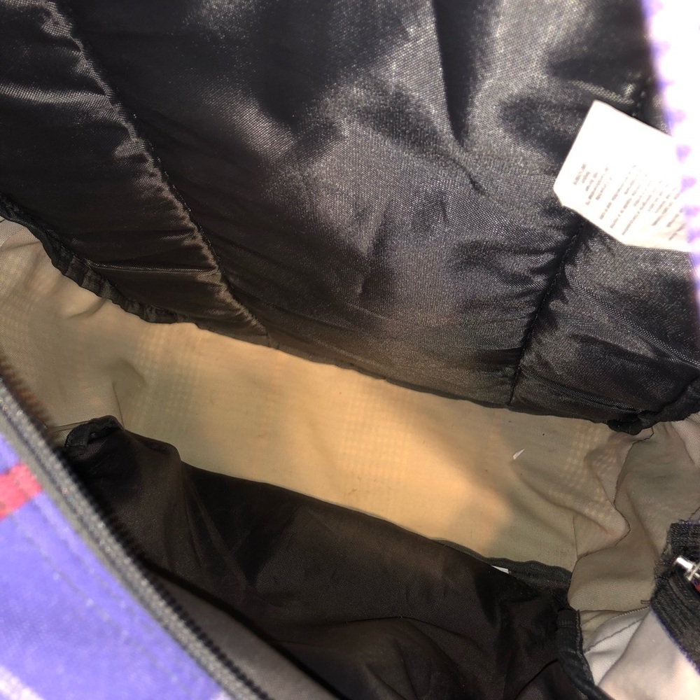 backpack - Picture 3 of 4